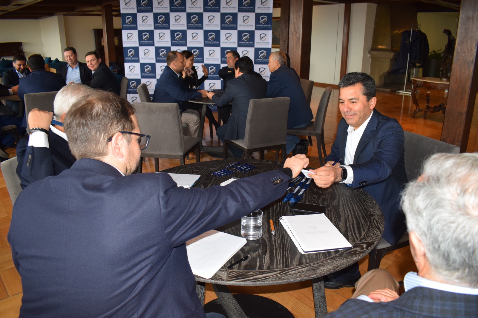 Momento del proceso eleccionario en la asamblea
